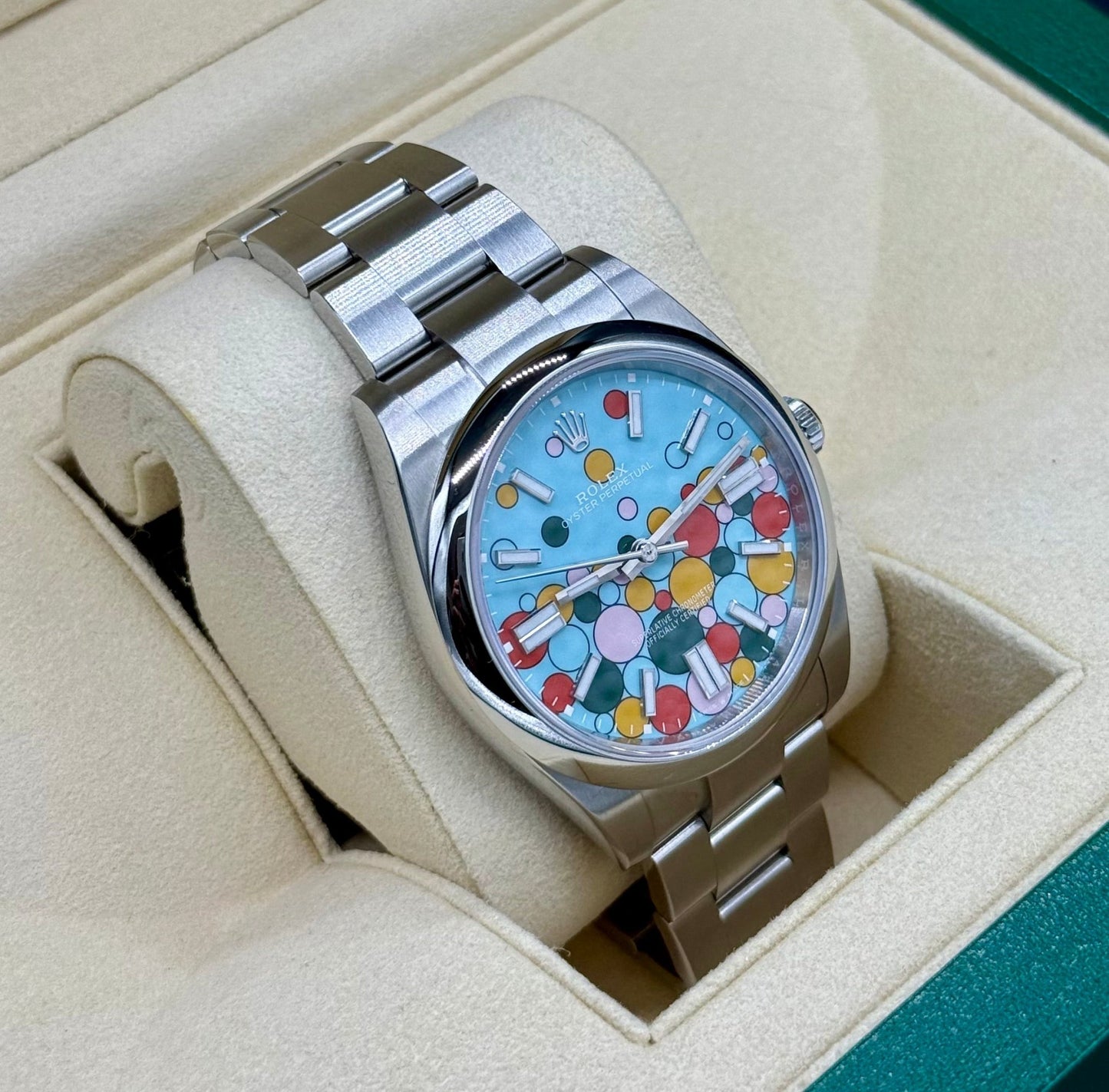 ロレックス オイスターパーペチュアル 124300 セレブレーションモチーフ文字盤|Timeseek