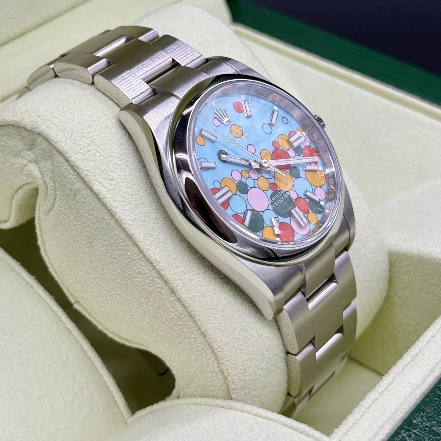 ロレックス オイスターパーペチュアル 126000 セレブレーションモチーフ文字盤|Timeseek