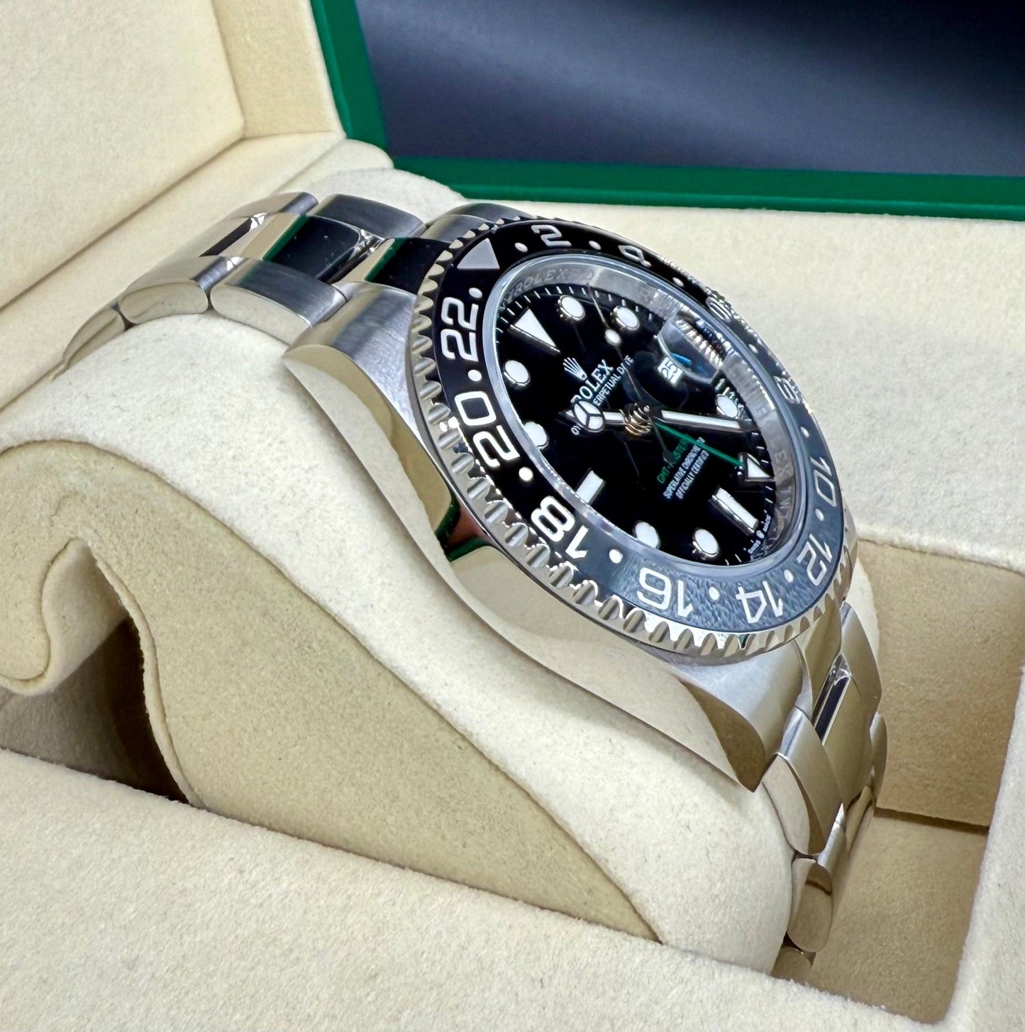 ロレックス GMTマスターⅡ 126710GRNR 黒文字盤｜Timeseek